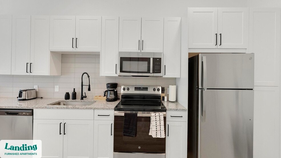 Building Photo - 650 E Sycamore St