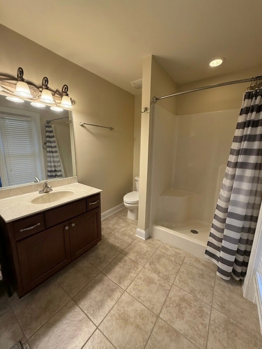 Building Photo - 110 Renee Ln