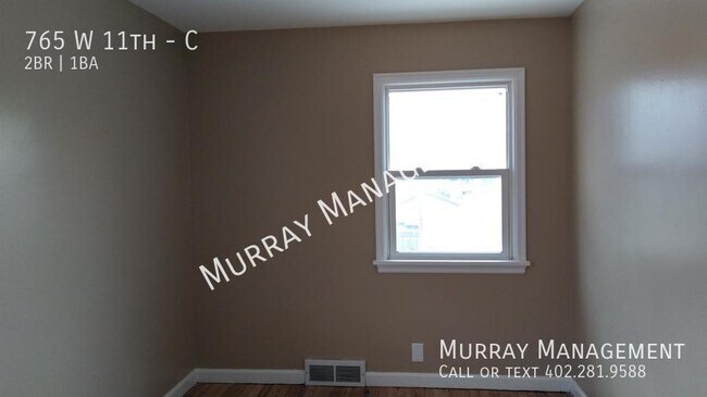 Building Photo - 765 W 11th St