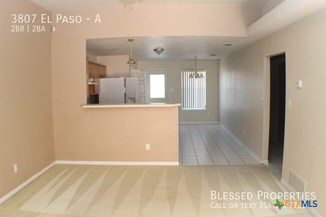 Building Photo - 3807 El Paso Dr