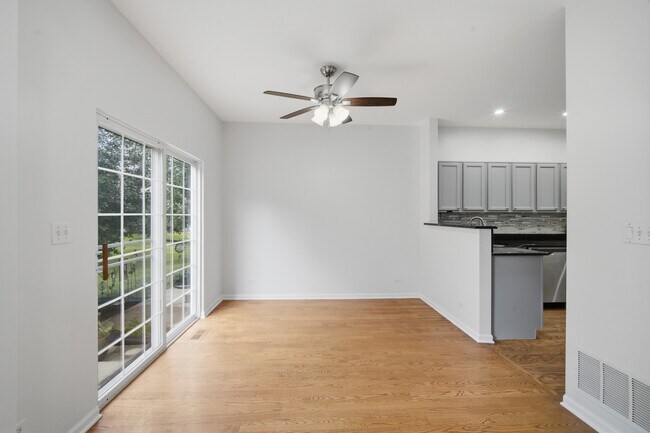 Building Photo - 611 Lakeridge Ct