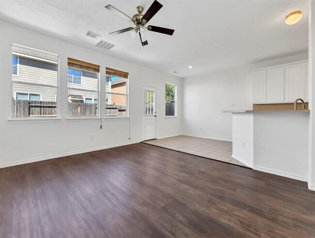 Building Photo - 17623 Bering Bridge Ln