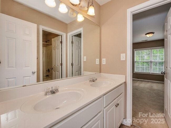 Building Photo - 5607 Fulton Ridge Dr