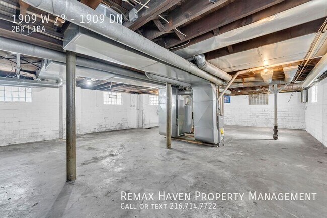 Building Photo - 1909 W 73rd St
