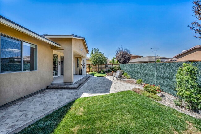 Building Photo - 2722 Mylonite Dr