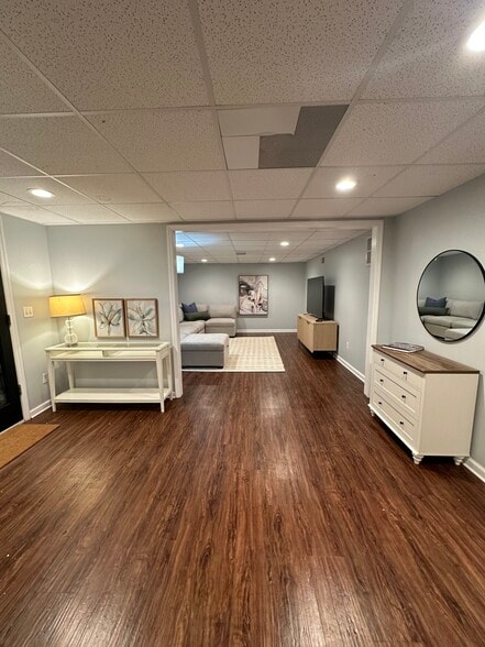 Building Photo - 250 Waterford Way