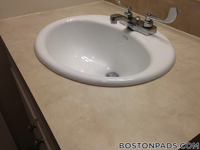 Building Photo - 40 Boylston St