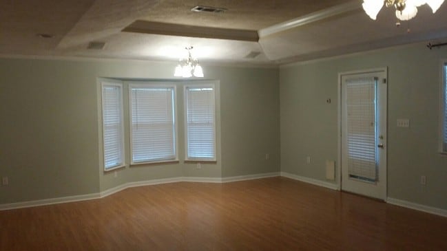 Building Photo - 385 Berry Rd