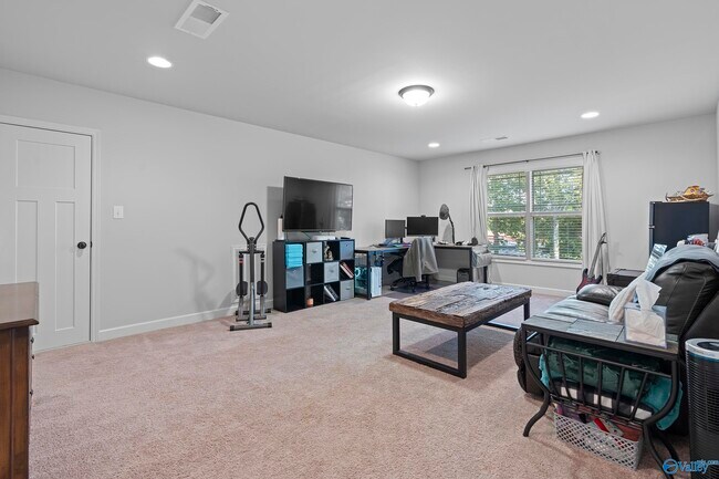 Building Photo - 410 Fern Terrace NW