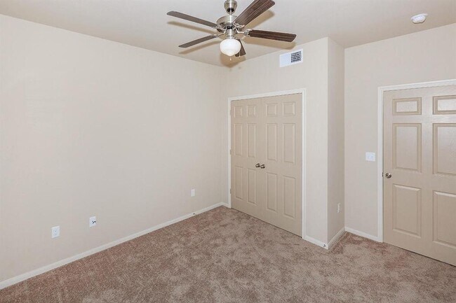 Building Photo - 315 Butterfly Garden Dr