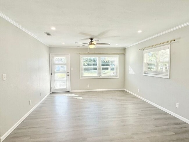 Building Photo - 1804 Doctor M.L.K. Jr Dr