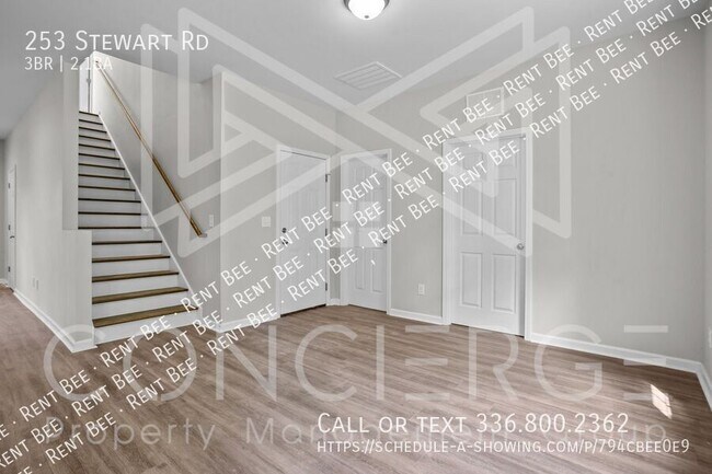 Building Photo - 253 Stewart Rd SE