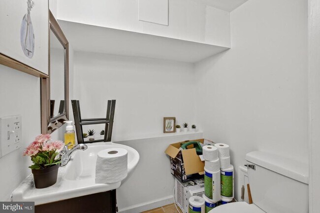 Building Photo - 1451 S Colorado St