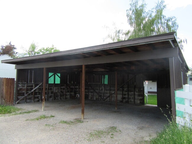 Building Photo - 2Bed 1Bath Whitefish Downtown Home