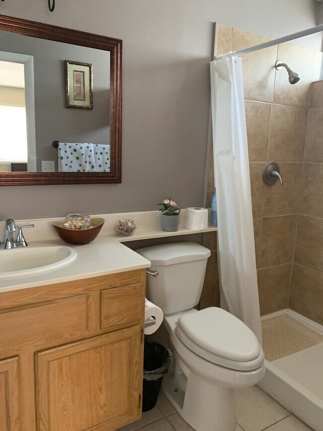 Building Photo - RENT READY!!! 3 BED 2 BATH IN NORTH LAS VEGAS!