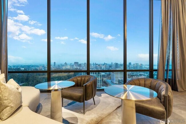 Building Photo - 525 Olive St