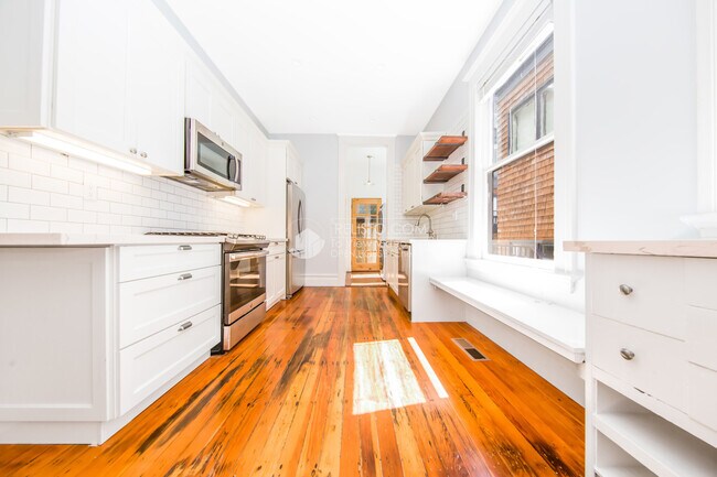 Building Photo - 1263 Lombard St