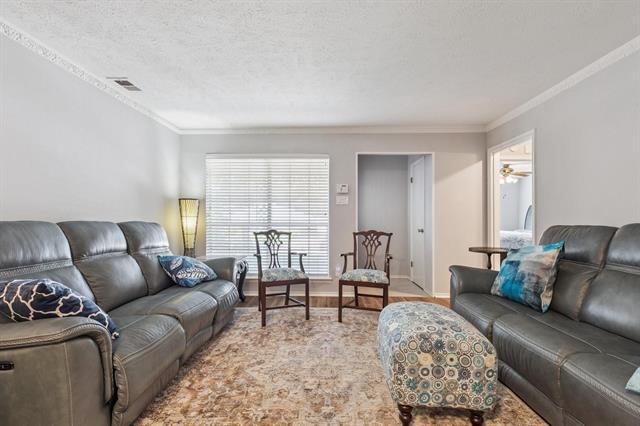 Building Photo - 8318 Lullwater Dr