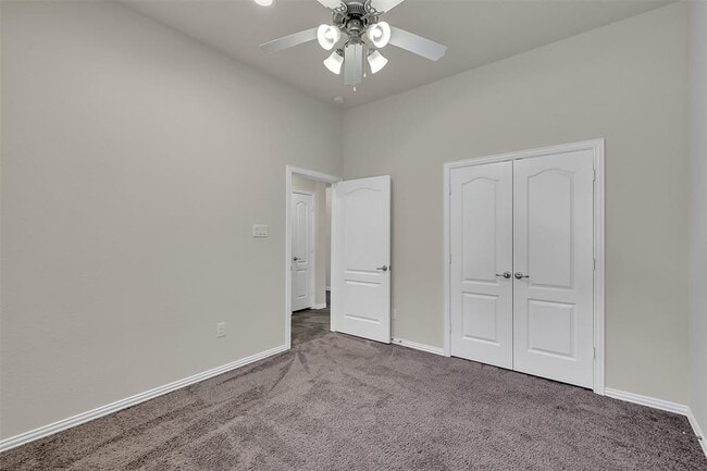 Building Photo - 206 Brazos Dr