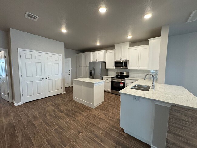 Building Photo - 5403 Rose Gdn Lp