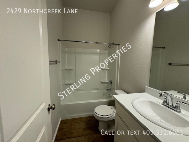 Building Photo - 2429 Northcreek Ln