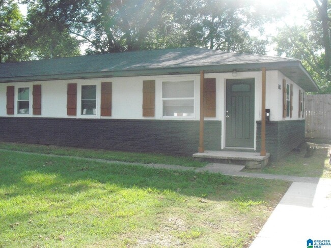 Building Photo - 5017 9th Ct N