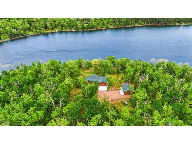 Building Photo - 17079 Paw Print Dr
