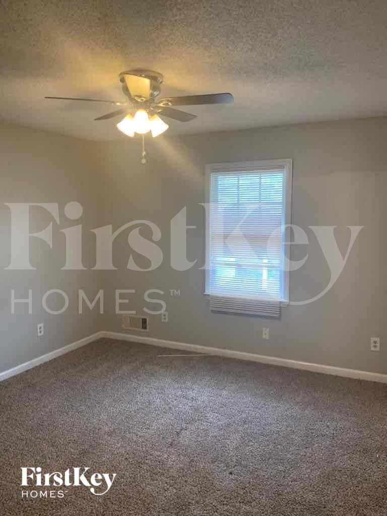 Building Photo - 175 Planters Walk