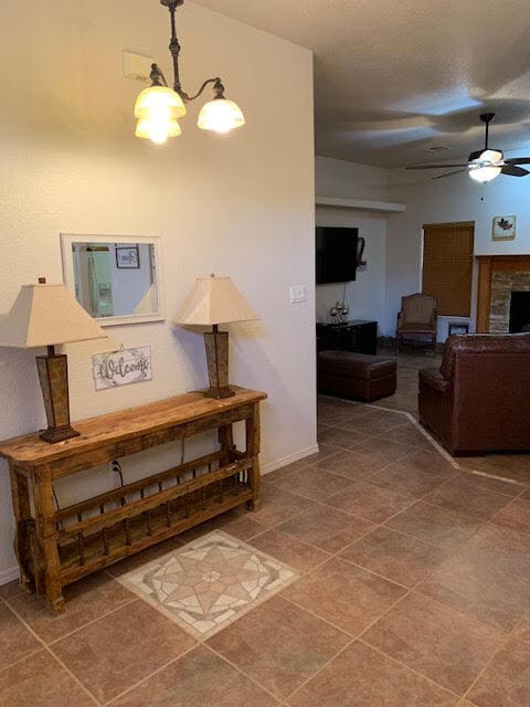 Entry - 3559 Rosewood Ave