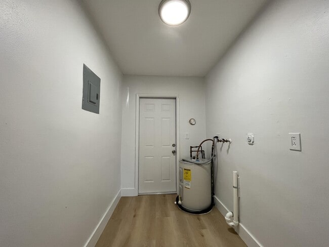 Building Photo - 6301 SW 20th St