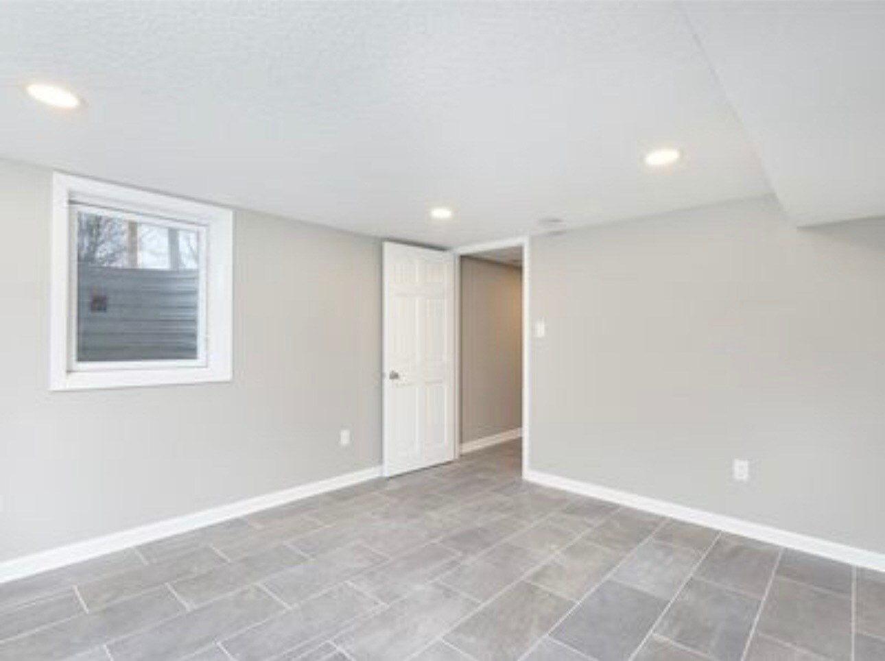 Building Photo - 212 Thornton Ave