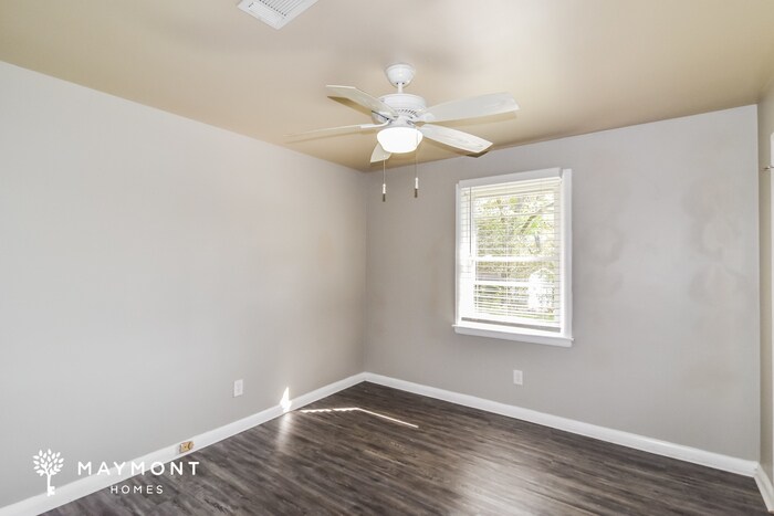 Building Photo - 740 Duval Dr