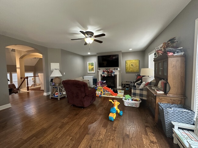 Building Photo - 2424 Calendula Rd