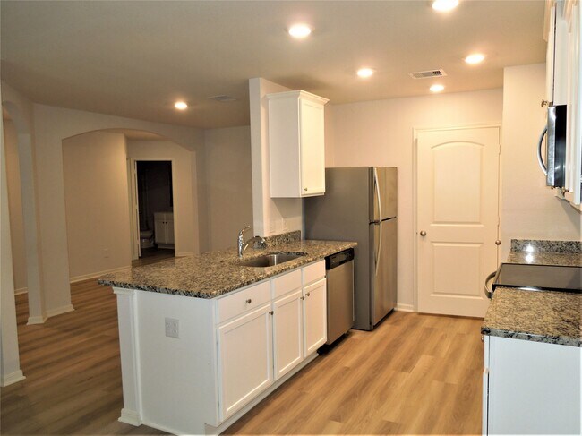 Building Photo - 10506 Copper Ridge Dr