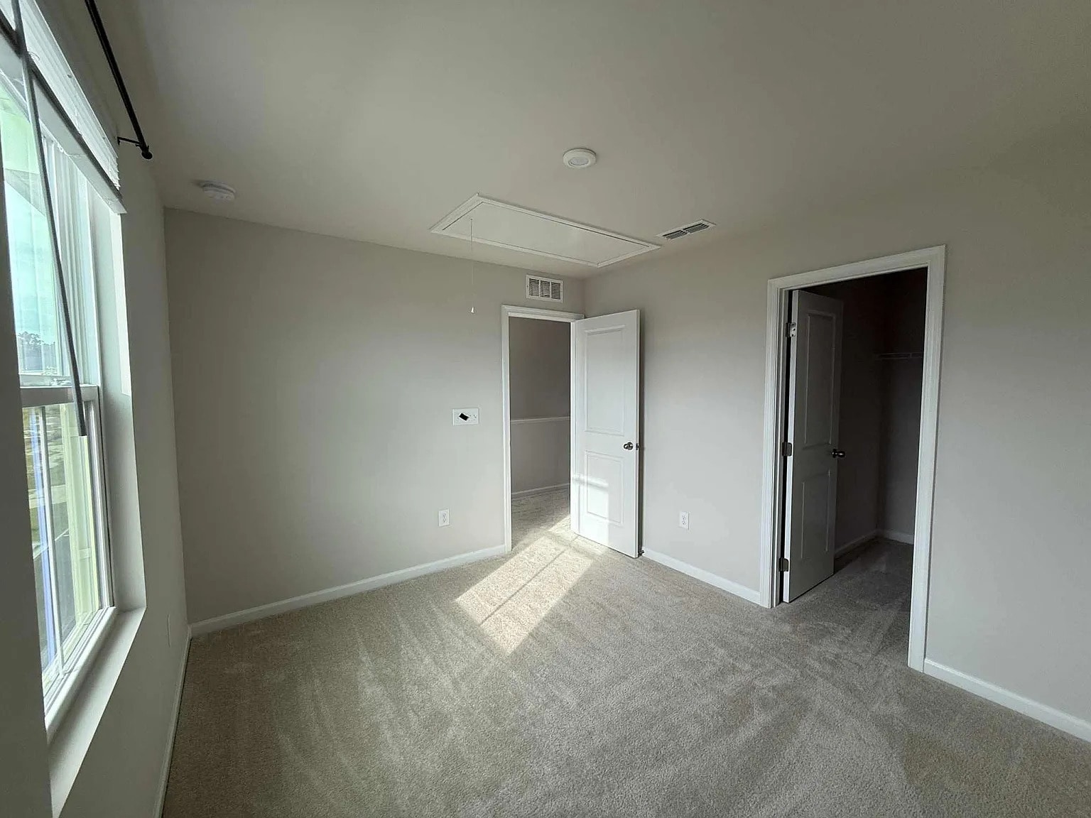 Building Photo - 60 Ventasso Dr