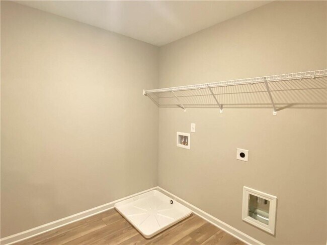 Building Photo - 4412 Grosbeak Dr