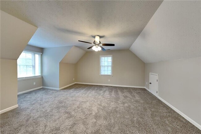 Building Photo - 284 Kent Ln