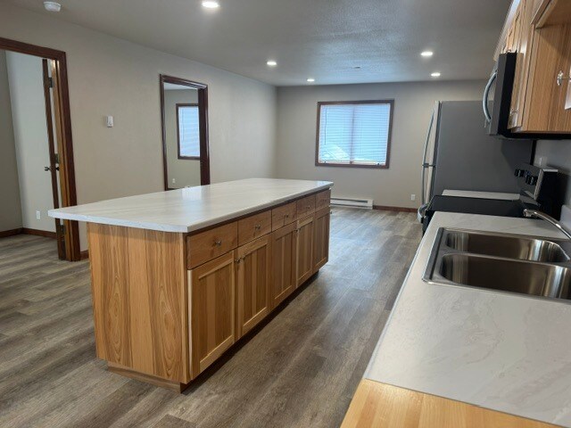 Building Photo - 611 L St
