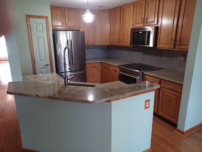 Granite Counters and Stainless Steal Appliances - 5132 Sugar Hill Ct