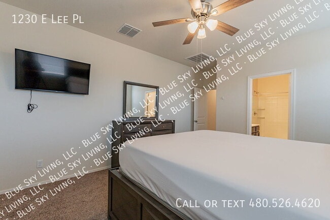 Building Photo - 1230 E Lee Pl