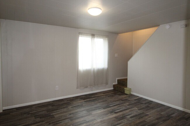 Building Photo - 9715 N Stevens St