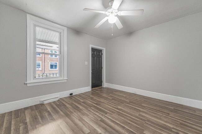 Building Photo - 9 E Basin St