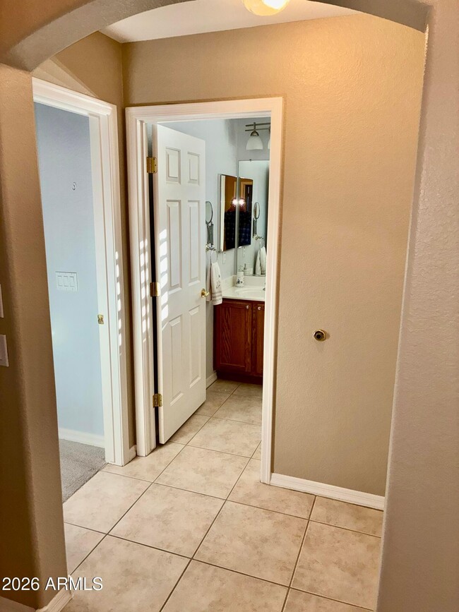 Building Photo - 3189 E Hazeltine Way