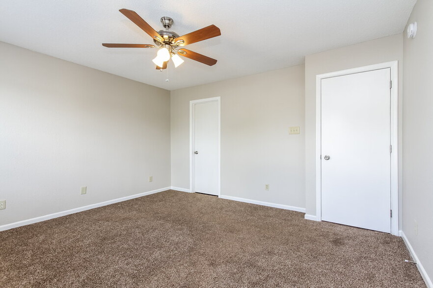 Building Photo - 4362 Fullwood Ct