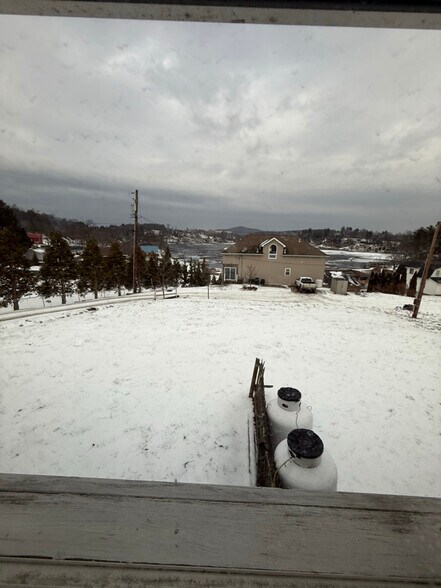 Building Photo - 823 PA-307