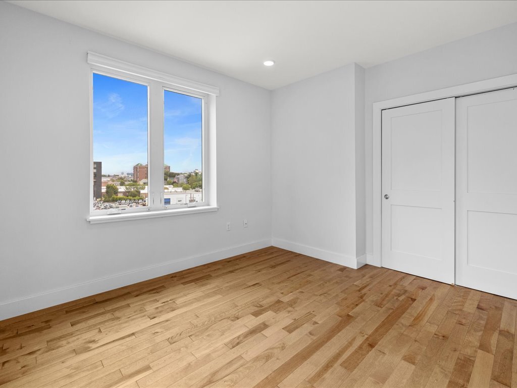 Building Photo - 50 Hichborn St