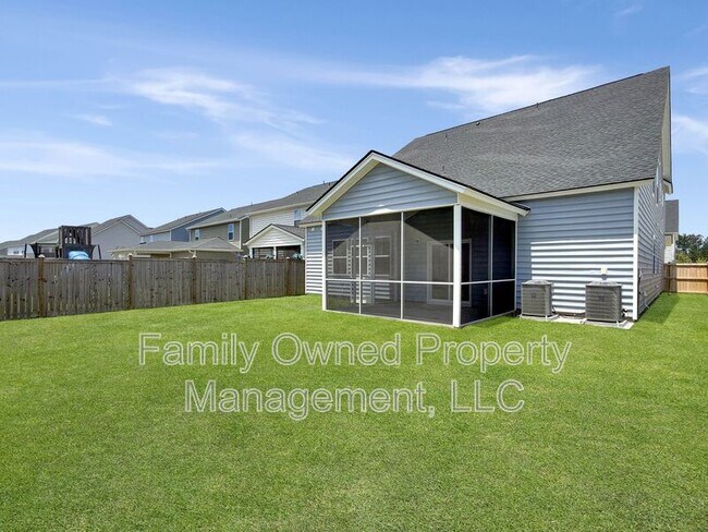 Building Photo - 2048 Longhorn Ln