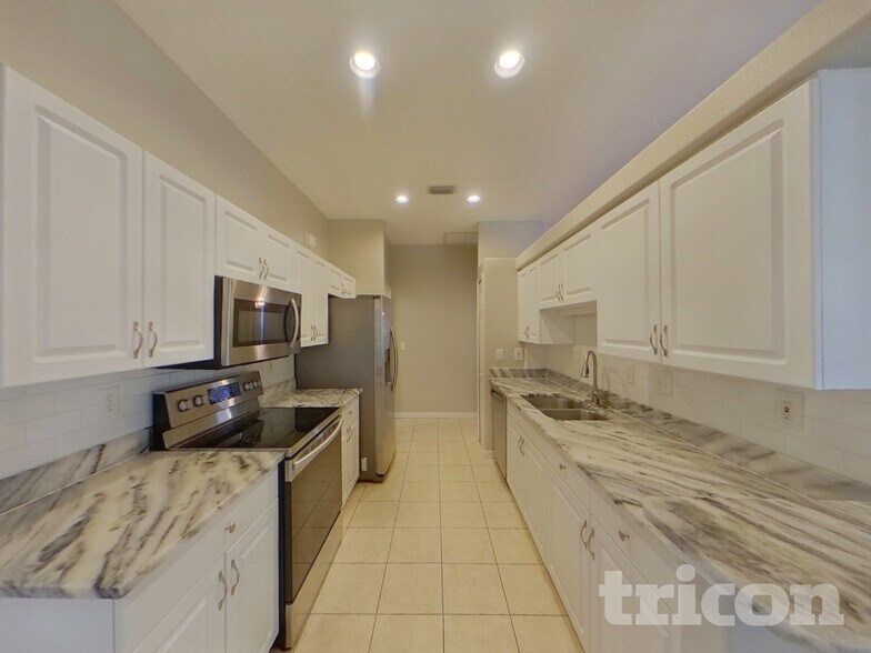 Building Photo - 5811 28th St E