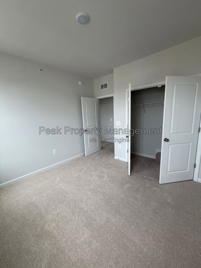 Building Photo - 227 Brattice Dr