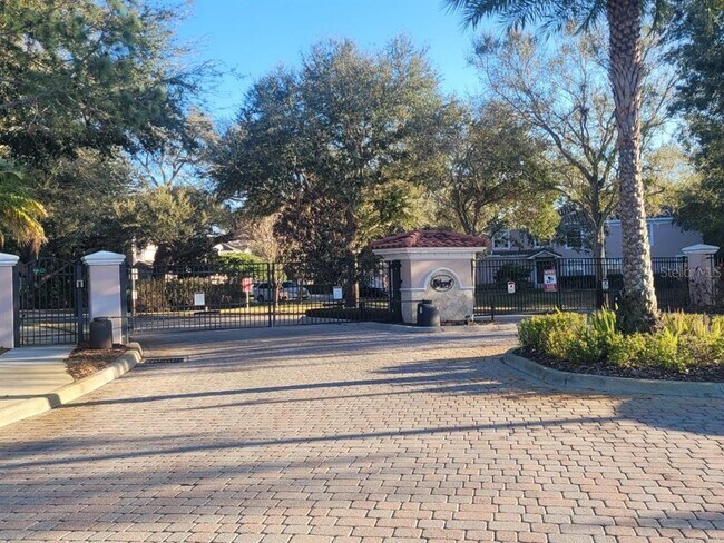 Building Photo - 820 Lantern Way